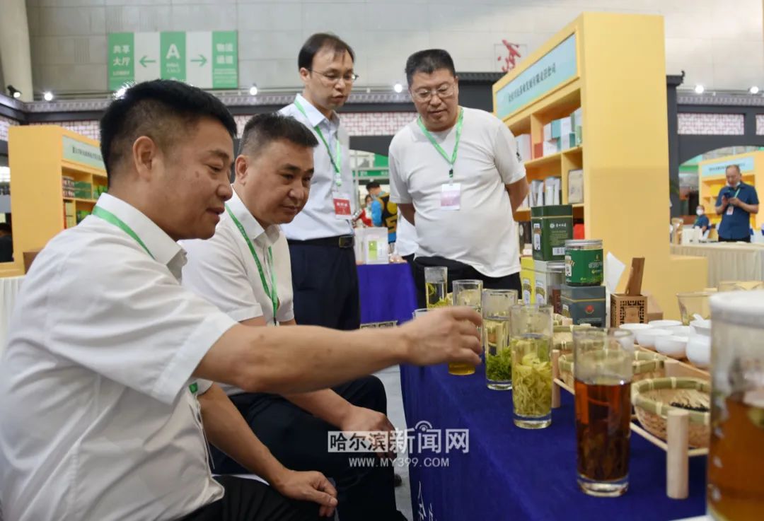 遵义凤冈锌硒茶（遵义凤冈锌硒茶价格）-硒宝网