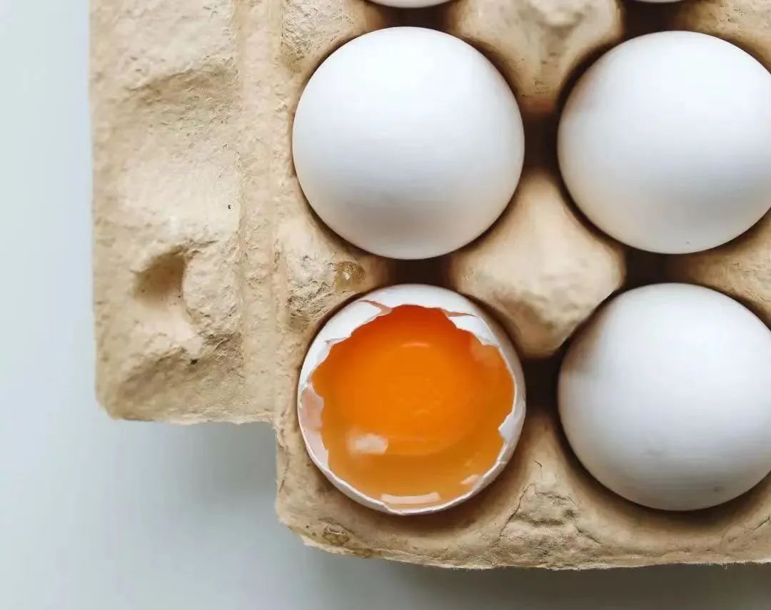 富硒鸡蛋和普通鸡蛋有什么区别（比土鸡蛋营养价值和功效哪个更好）-硒宝网