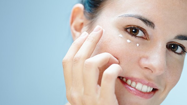 更年期女人补硒有什么好处?（女人更年期可以补充钙铁锌硒吗）-硒宝网