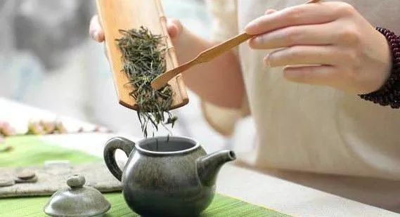 富硒茶适合什么人喝(喝茶适合富硒人吗)-硒宝网