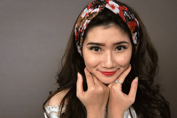 夏天正确的护肤顺序(隔离,粉底,防晒霜使用七步顺序)-硒宝网