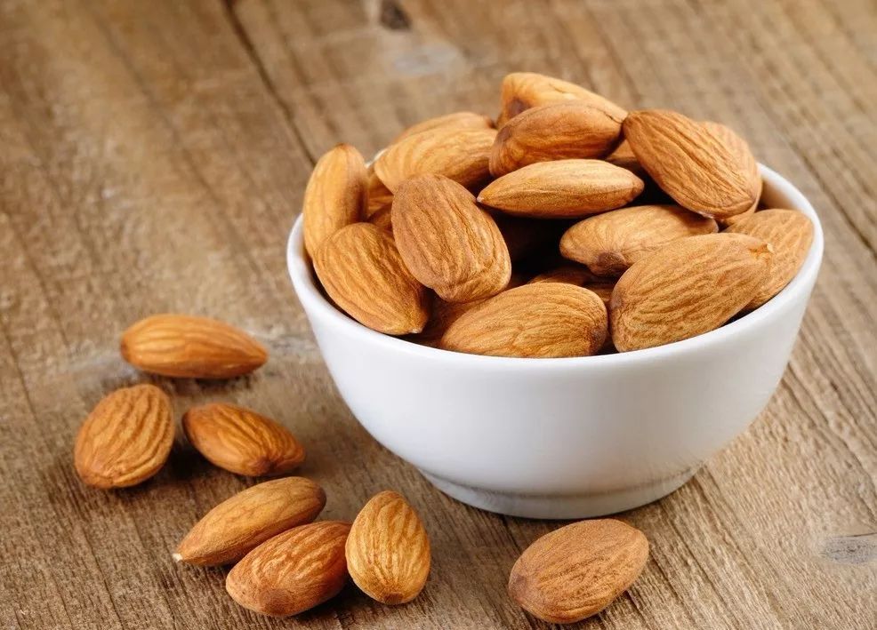 补硒元素能治疗白发吗（补硒治疗妇科病吗）-硒宝网