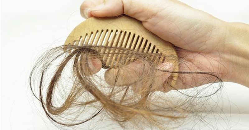 补硒后容易脱发吗女性(补硒掉头发还会生长出来吗)-硒宝网