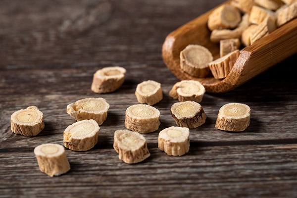 黄芪泡水能补硒元素吗(黄芪泡水补硒吗)-硒宝网