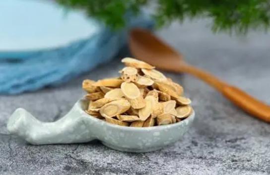 黄芪泡水能补硒元素吗(大量补硒能抗癌吗)-硒宝网