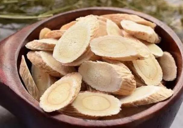 黄芪泡水能补硒元素吗(大量补硒能抗癌吗)-硒宝网