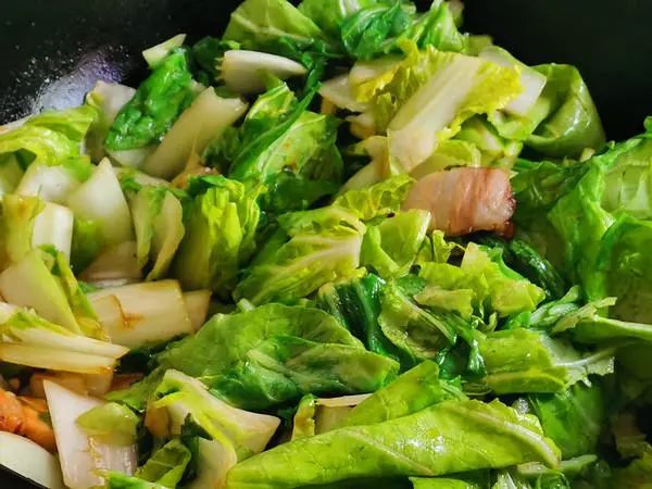 吃几个鸡蛋就能补硒嘛(富硒鸡蛋吃了好吗)-硒宝网