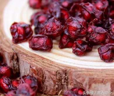 补硒可以祛头屑吗女性(祛补女性头屑硒可以长期吃吗)-硒宝网