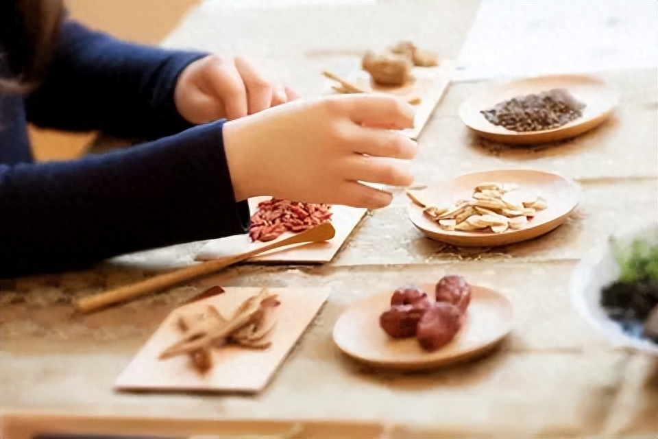 桥本甲状腺炎补什么硒（甲状腺桥本吃硒元素）-硒宝网