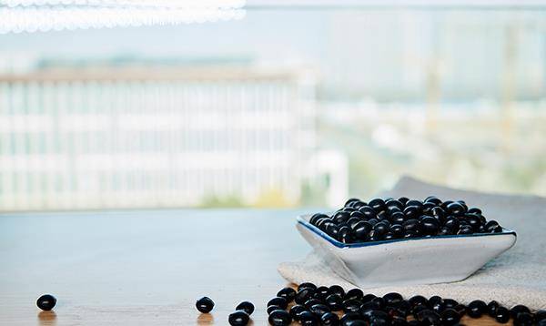 补硒对眼晴有哪些好处(眼睛补硒有什么好处)-硒宝网