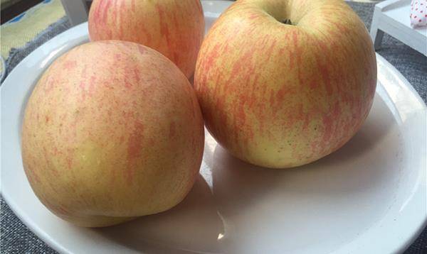 补硒对眼晴有哪些好处(眼睛补硒有什么好处)-硒宝网