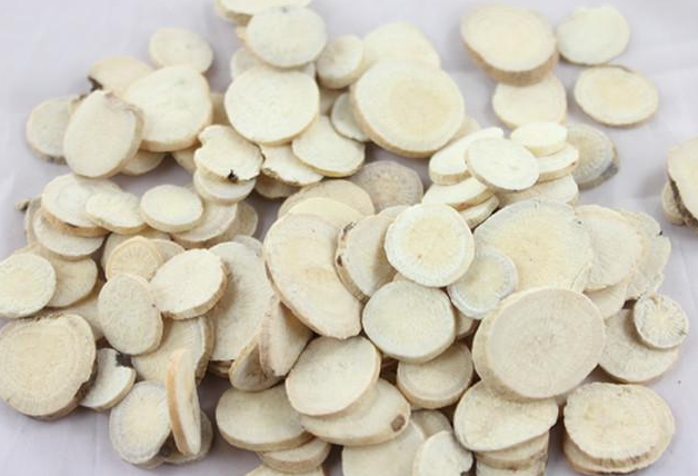 补硒还能喝蒲公英水吗（蒲公英茶水能不能吃钙片）-硒宝网