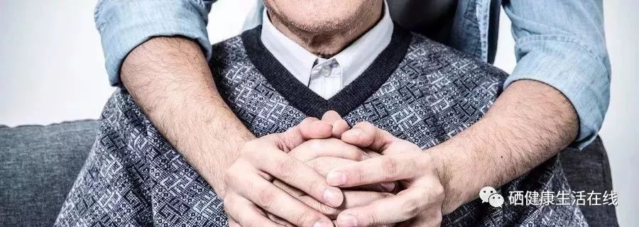 老人吃什么能补硒元素（老人补硒的危害）-硒宝网