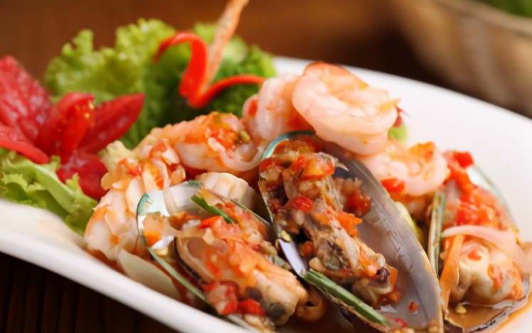 甲亢补硒食品(补食品甲亢硒多少)-硒宝网