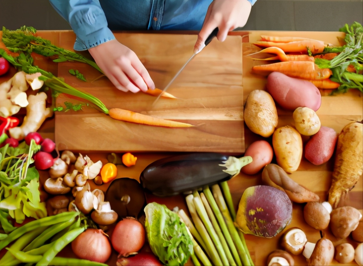 甲亢补硒食品(补食品甲亢硒多少)-硒宝网