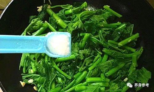 补硒会上火么(补硒会不会引起便秘)-硒宝网