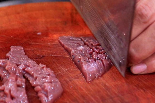 吃猪腰补硒吗(猪腰子含硒量多少)-硒宝网