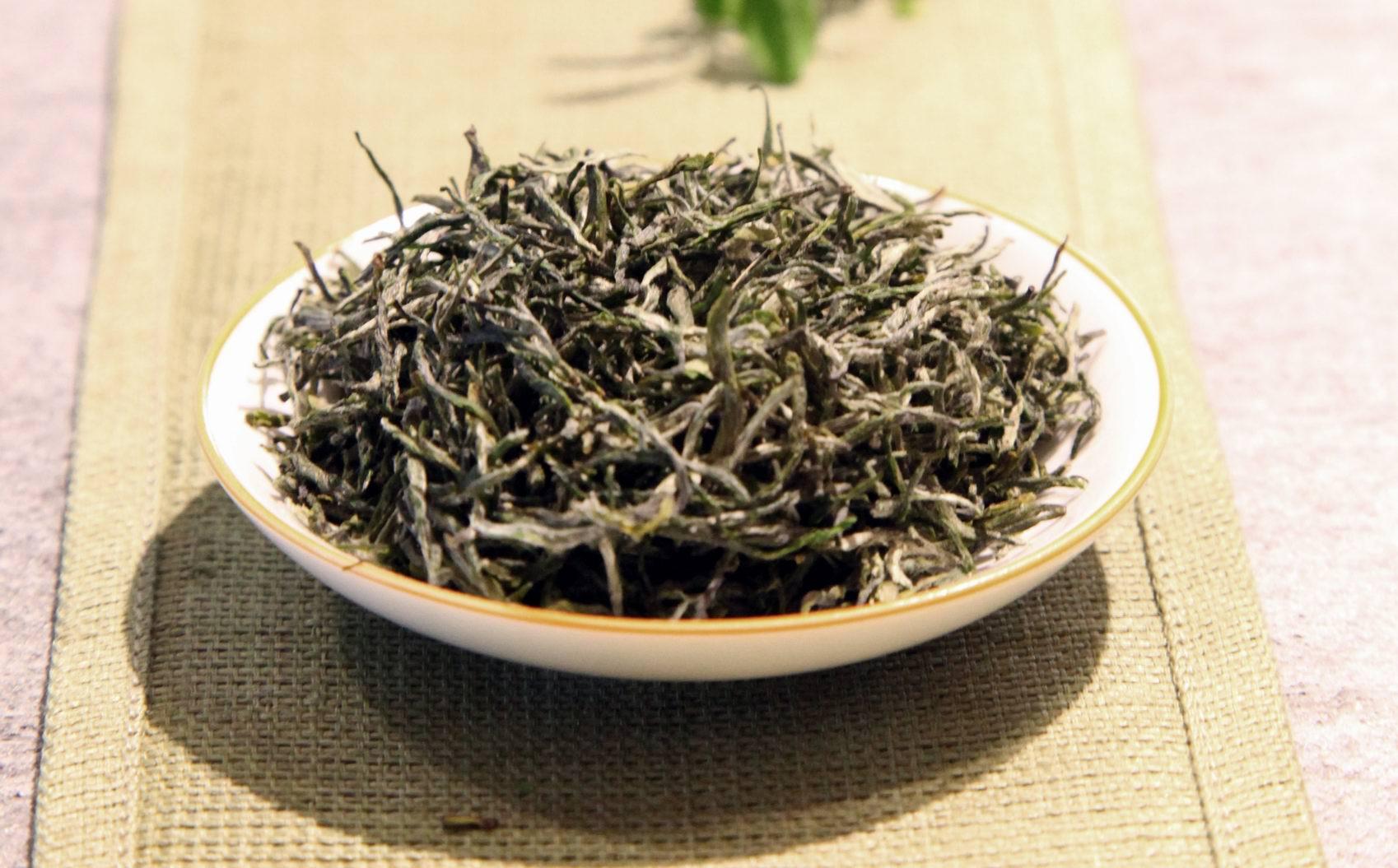 富硒野茶诗句（富硒村野山茶）-硒宝网