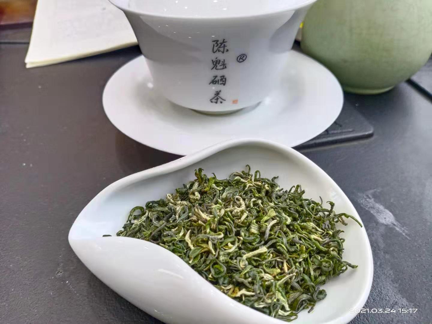 富硒藤茶发白(富硒藤茶的功效与作用)-硒宝网