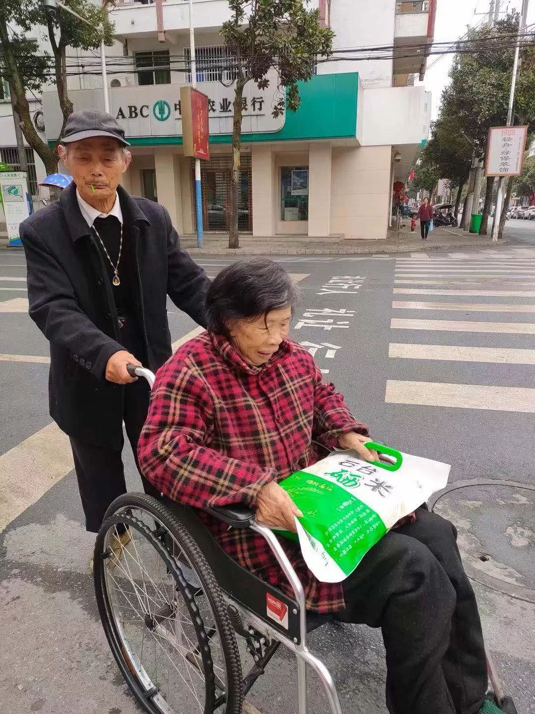 爱心富硒大米（富硒大米中富含的营养物质）-硒宝网