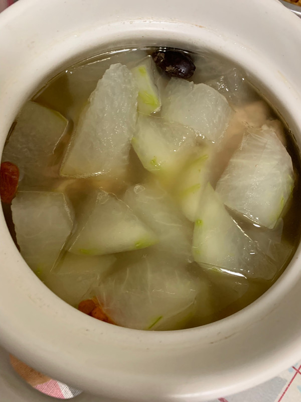 猪筒骨煲什么最补钙（猪筒骨补肾吗）-硒宝网