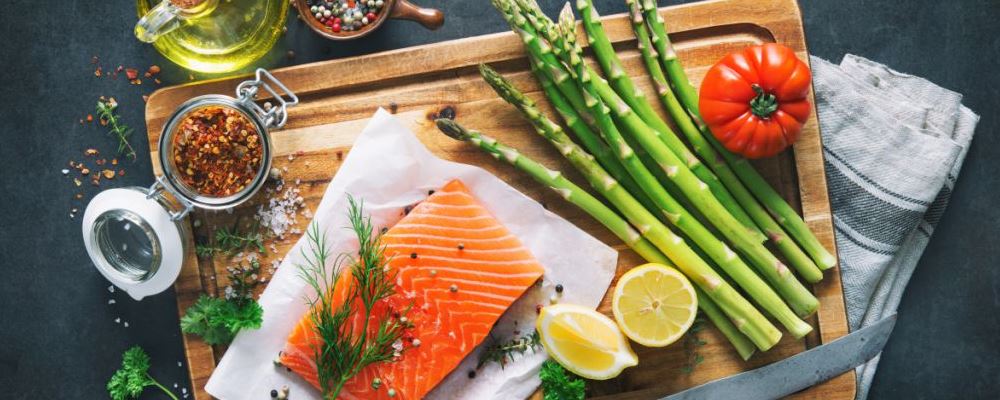 芹菜补铁吗(芹菜补铁补血吗)-硒宝网