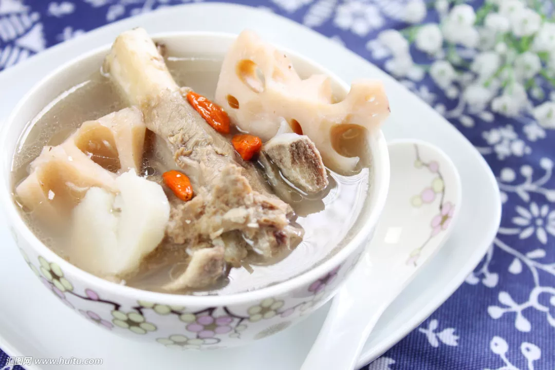 骨头汤补钙效果好吗(骨头效果汤补钙好不好)-硒宝网