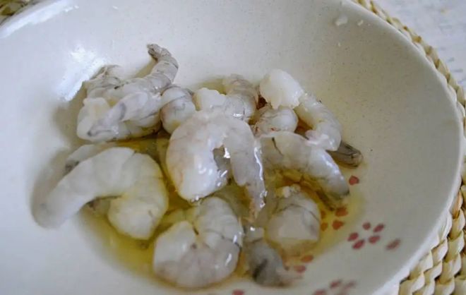 富硒大米黄色（大米黄色富硒含量多少）-硒宝网