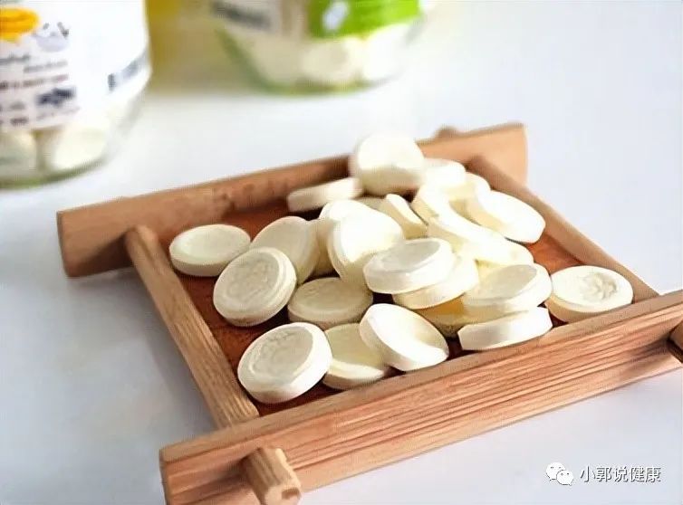 三岁宝宝吃什么钙片补钙效果好(宝宝补钙食补好还是钙片好)-硒宝网