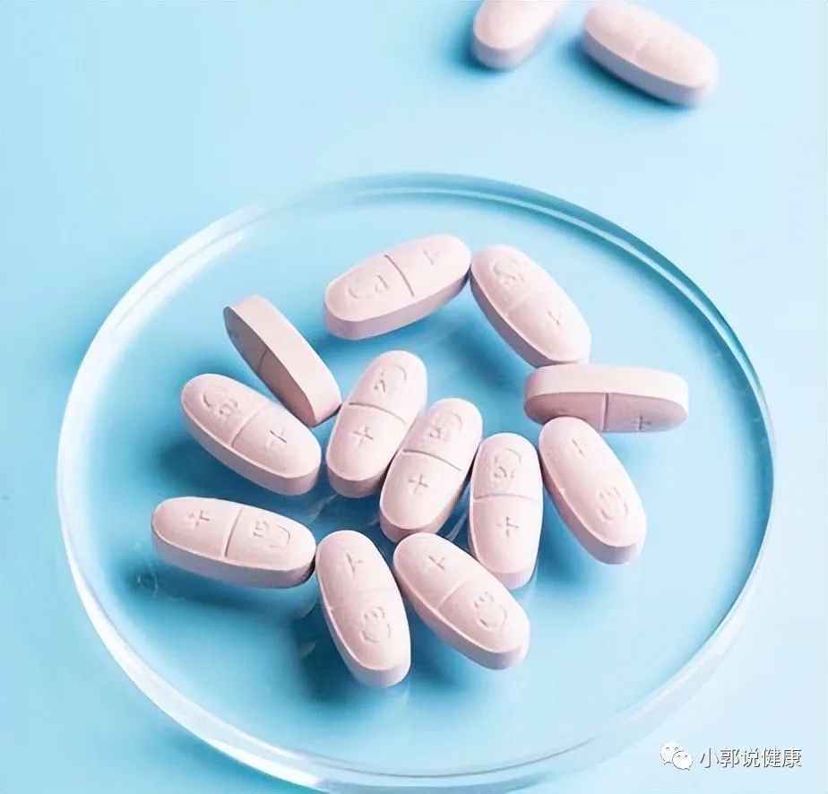 三岁宝宝吃什么钙片补钙效果好(宝宝补钙食补好还是钙片好)-硒宝网