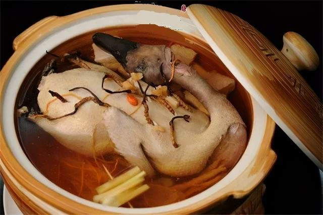 吃补铁的药会影响月经吗（补铁药会导致经期量多）-硒宝网