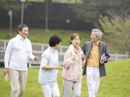 中老年补钙吃什么钙片(老年人吃钙中钙好不好)-硒宝网