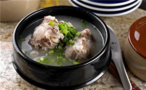 喝骨头汤可以补钙吗(骨头喝汤补钙可以一起吃吗)-硒宝网