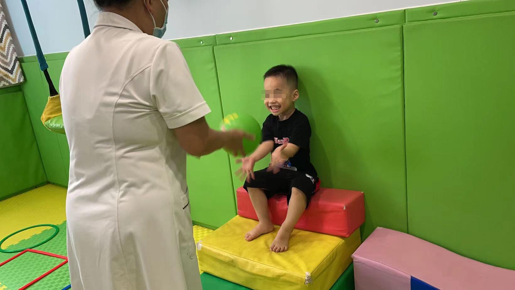 多动症是缺什么微量元素（缺微量元素的各种症状）-硒宝网