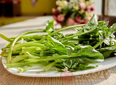 菠菜能补铁吗（菠菜能补铁吗研究报告）-硒宝网