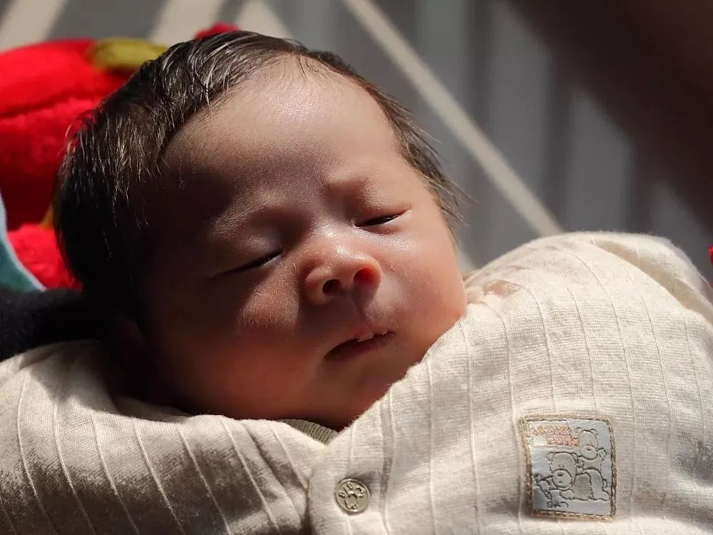 宝宝多大补钙(多大补钙宝宝可以吃)-硒宝网