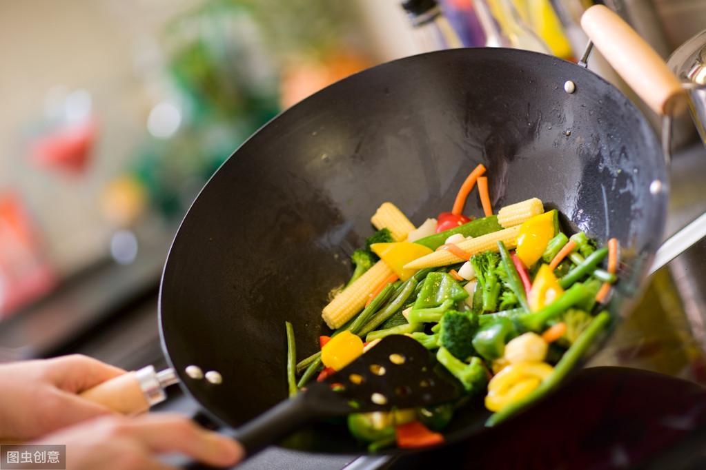 用铁锅做饭可以补铁吗(铁锅做饭能补铁)-硒宝网