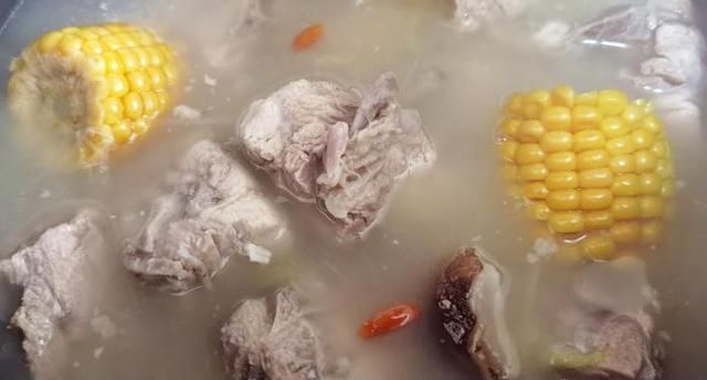 牛骨汤补钙吗（牛骨汤补钙）-硒宝网