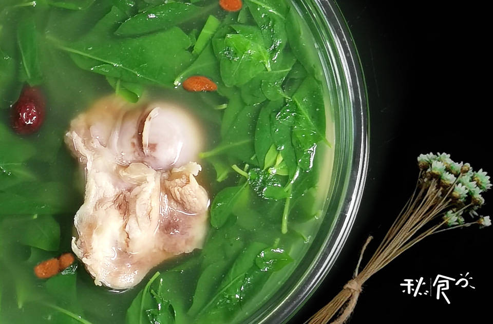 猪筒骨煲什么最补钙（春天猪筒骨煲什么最补钙）-硒宝网