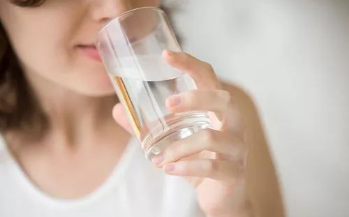 宝宝几个月补钙(补钙宝宝)-硒宝网