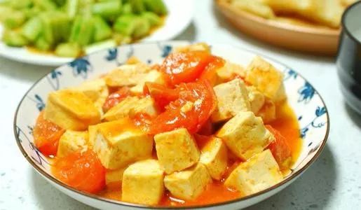 鲫鱼豆腐汤补钙吗（豆腐鲫鱼汤能补钙吗）-硒宝网