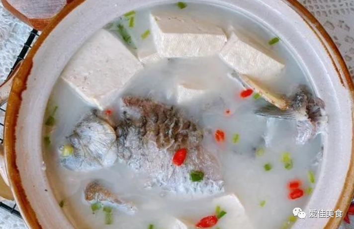 鲫鱼豆腐汤补钙吗(豆腐鲫鱼汤补钙效果好吗)-硒宝网