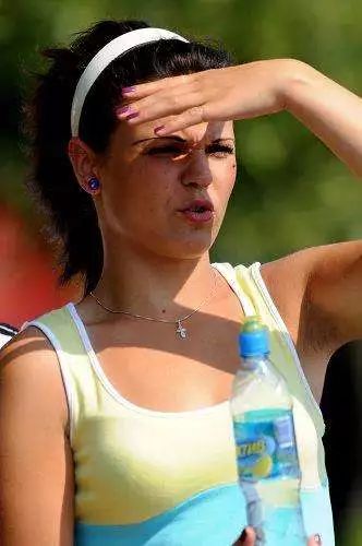 室内晒太阳可以补钙吗(晒室内补钙太阳可以吗)-硒宝网