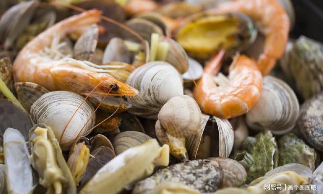 鲫鱼汤补钙吗（鲫鱼汤补钙吗是真的吗）-硒宝网