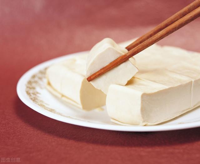 老年人补钙吃哪种钙片好(老年人吃钙片还补助什么药)-硒宝网