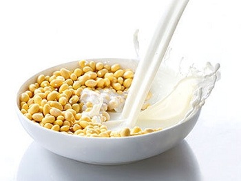 豆浆补铁吗(豆浆补铁还是补钙)-硒宝网