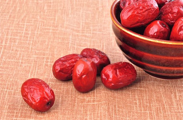 枸杞补铁吗(枸杞补铁效果怎么样)-硒宝网