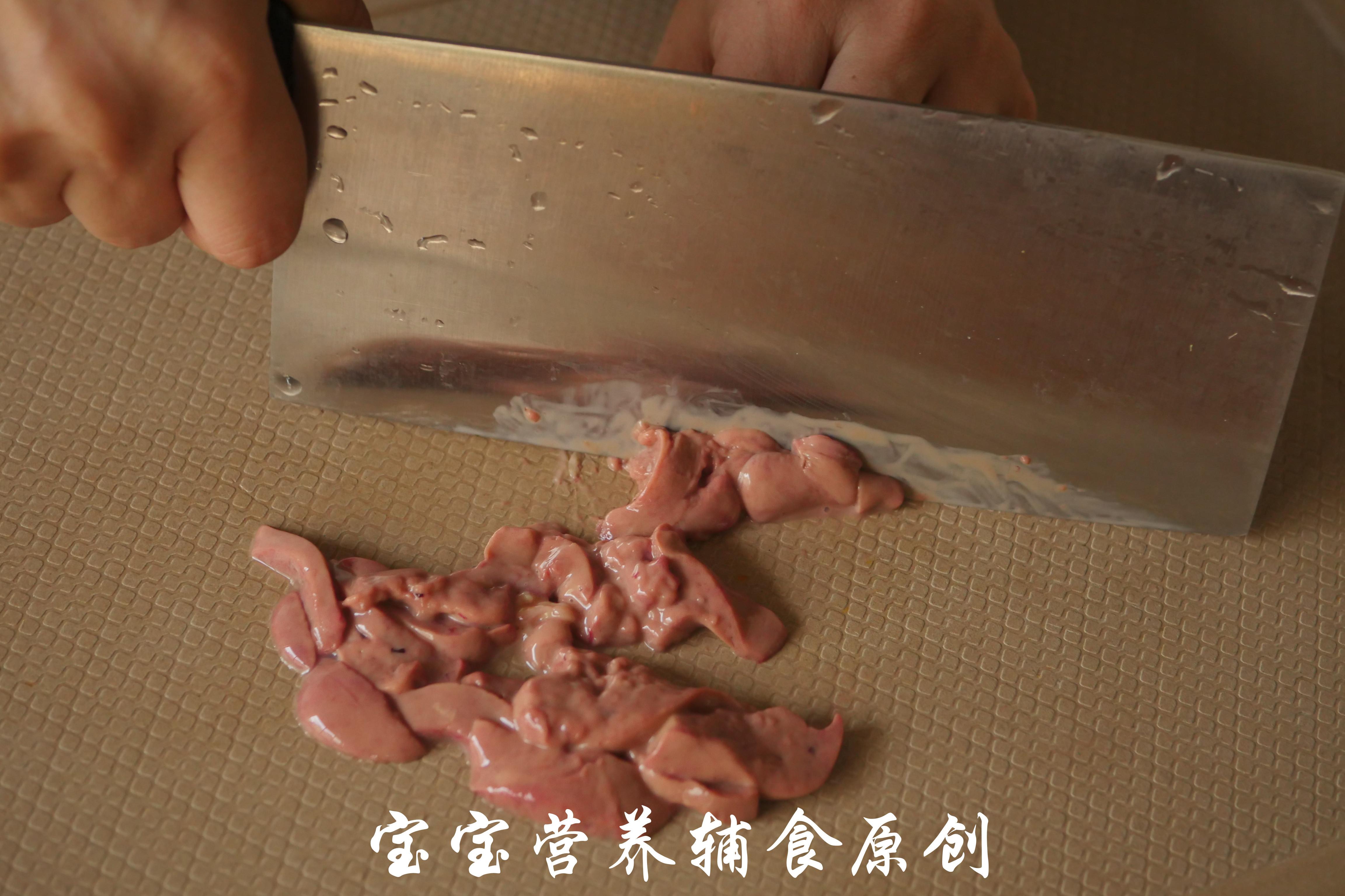 羊肝补铁吗(补铁羊肝和猪肝哪个好)-硒宝网