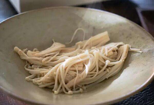 锌硒宝治胃疼（锌硒宝片的禁忌）-硒宝网