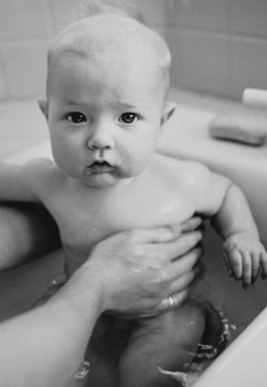 一岁宝宝需要补钙吗（补钙宝宝需要补多久）-硒宝网